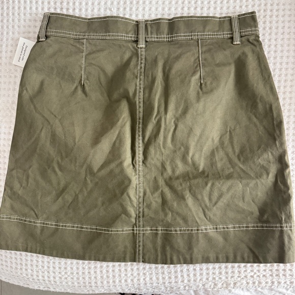Free Assembly’s Utility Skirt in Olive Green - NWT sz10 - Picture 7 of 7